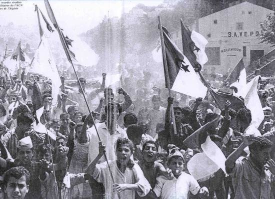 8 mai 1945 : l'État français massacre des dizaines de milliers d'Algériens à Sétif, Guelma et Kherrata