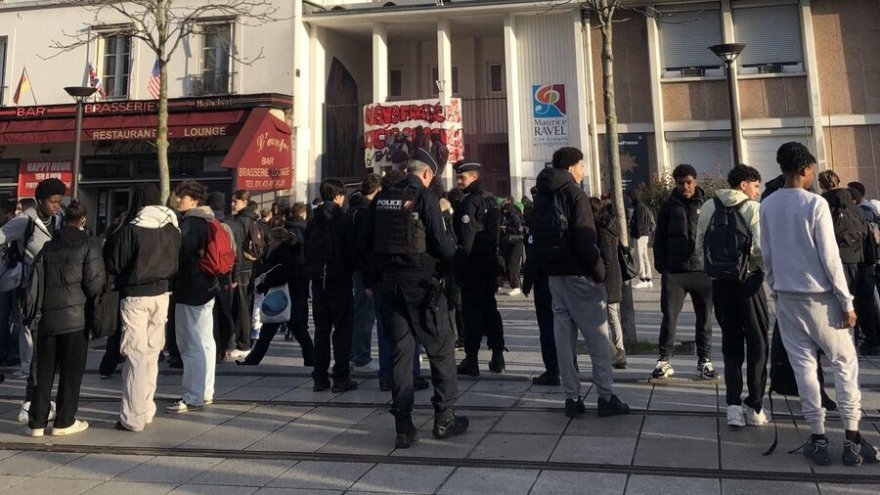 « Élève frappée, lycée bloqué » : les lycéens de Ravel mobilisés après une agression islamophobe