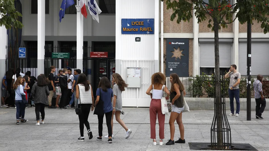 Lycée Ravel : la direction menace de modifier les bulletins scolaires des élèves qui bloquent