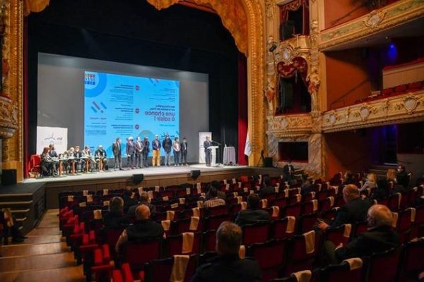Le théâtre de Sète ouvre ses portes à 80 patrons : l'énième affront envers le monde de la culture