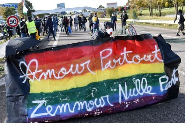 Manifs anti-Zemmour : derrière la campagne contre les « antifas », une volonté de criminaliser la rue