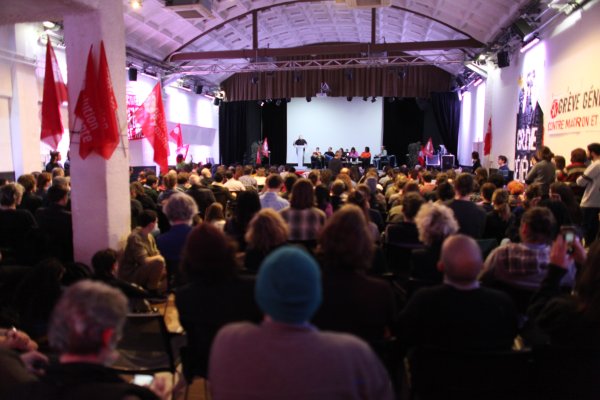 « On peut gagner ! » : 450 personnes au meeting spécial bataille des retraites de Révolution Permanente